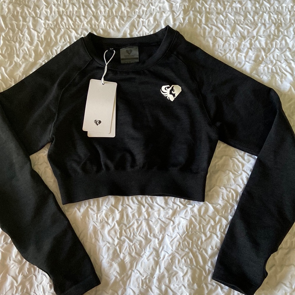 Crop seamless long sleeved top